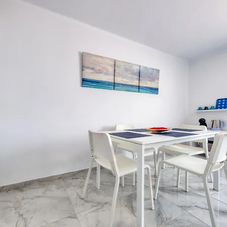 Sun&sea - 30m To The By Lanzarote Apartamento